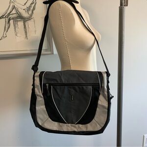 Trailmaker Messenger Bag